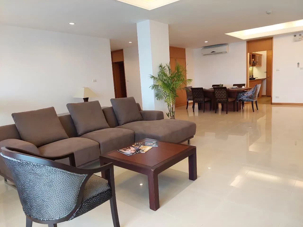 Esmeralda Apartments — photo 1