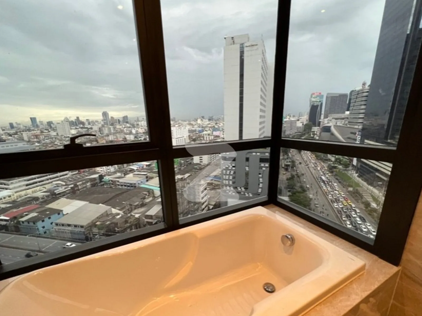 ASHTON Asoke - Rama 9 — photo 7