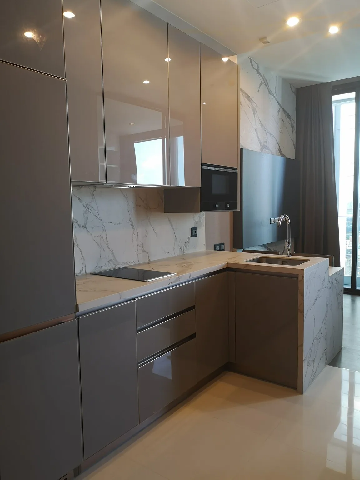 The Esse at Singha Complex — photo 8
