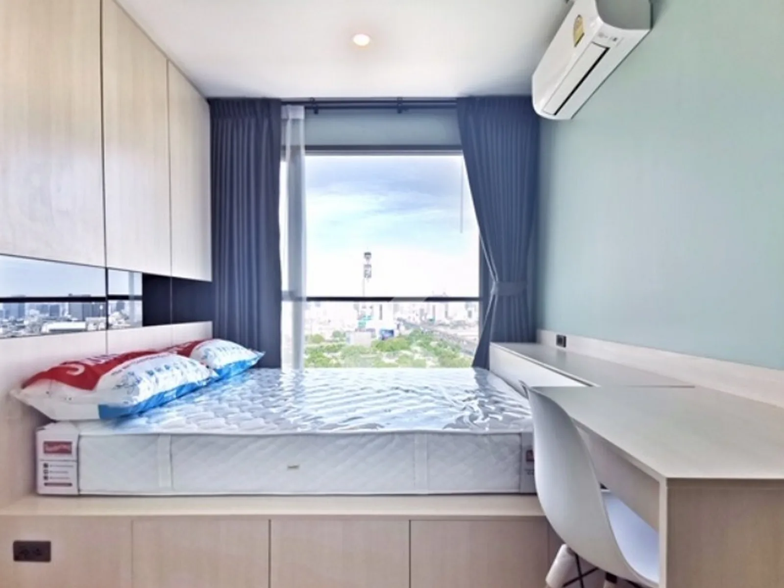 Lumpini Suite Phetchaburi - Makkasan — photo 1