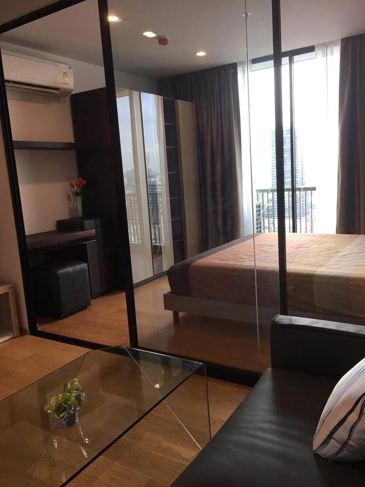 Noble Revolve Silom — photo 3