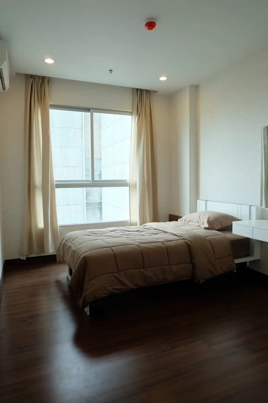 Supalai Lite Sathorn - Charoenrat — photo 16