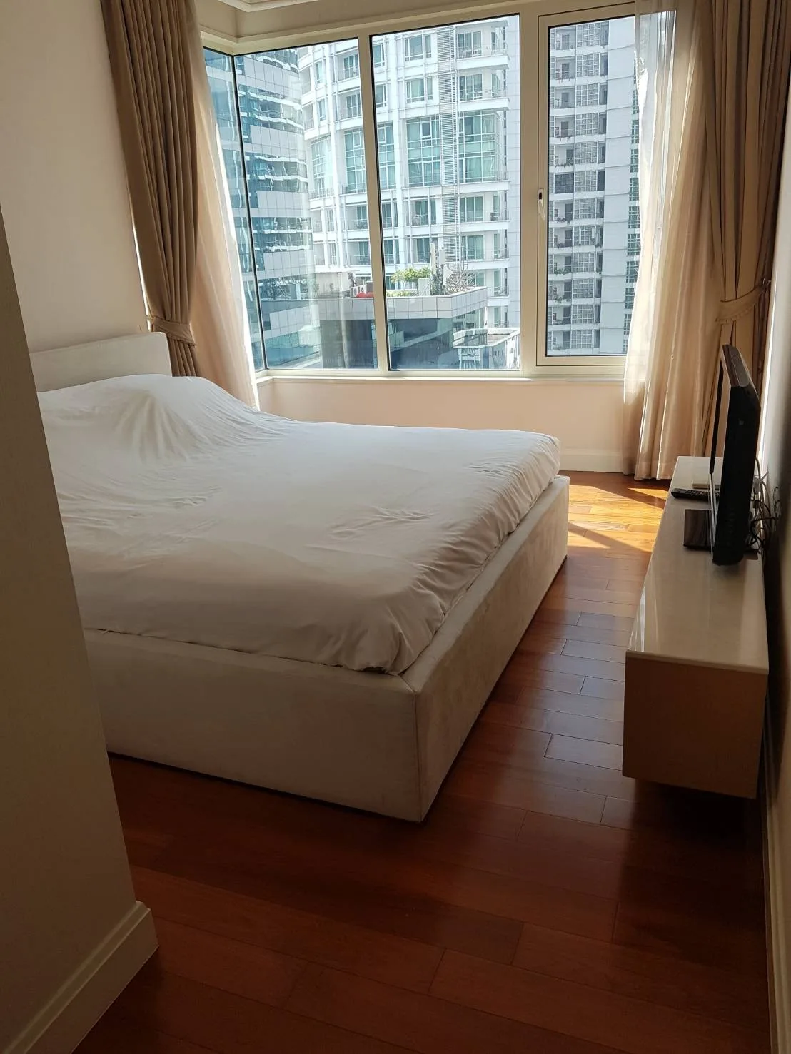 Q Langsuan — photo 7