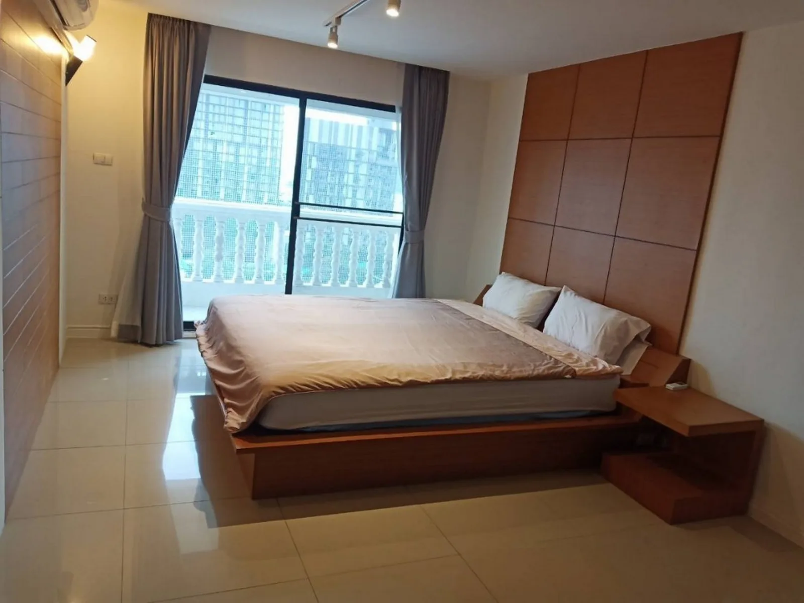 38 Mansion — photo 5