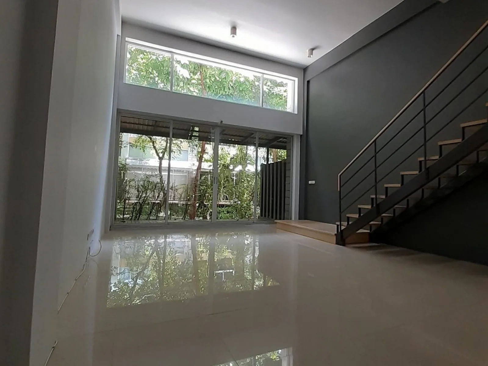 Townhome — photo 1