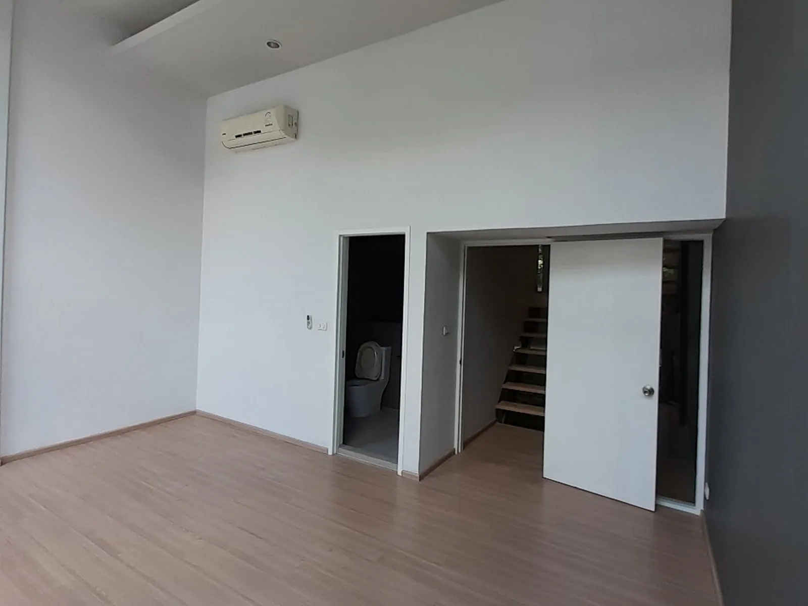 Townhome — photo 3