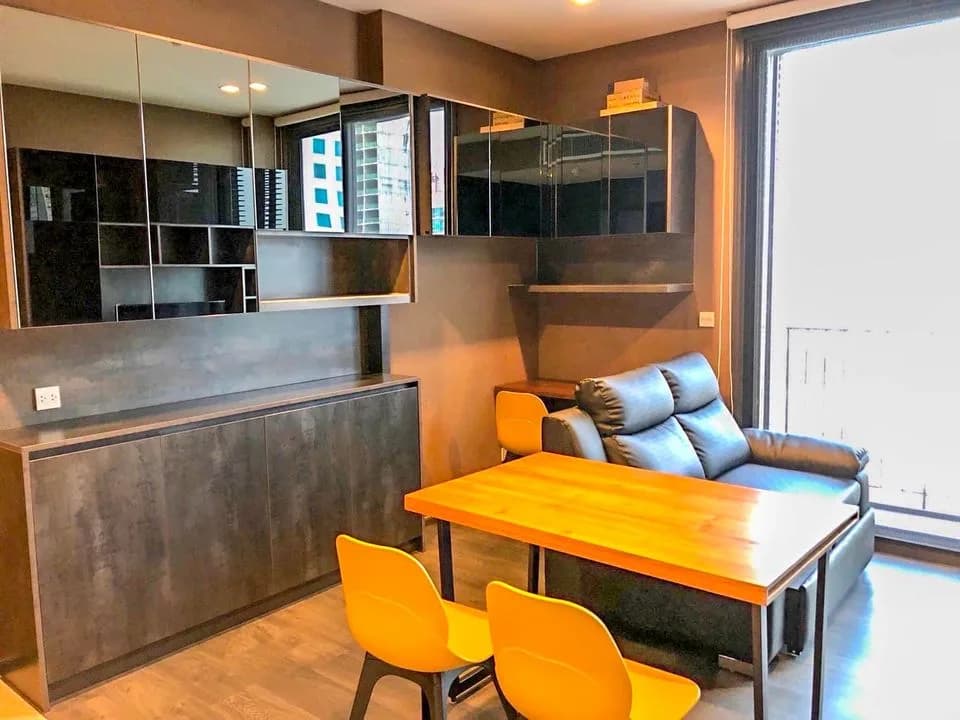 Edge Sukhumvit 23 — photo 4