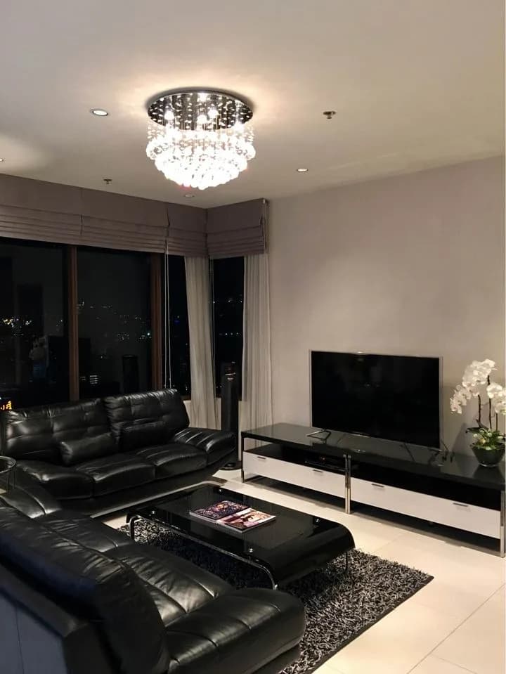 The Emporio Place — photo 2