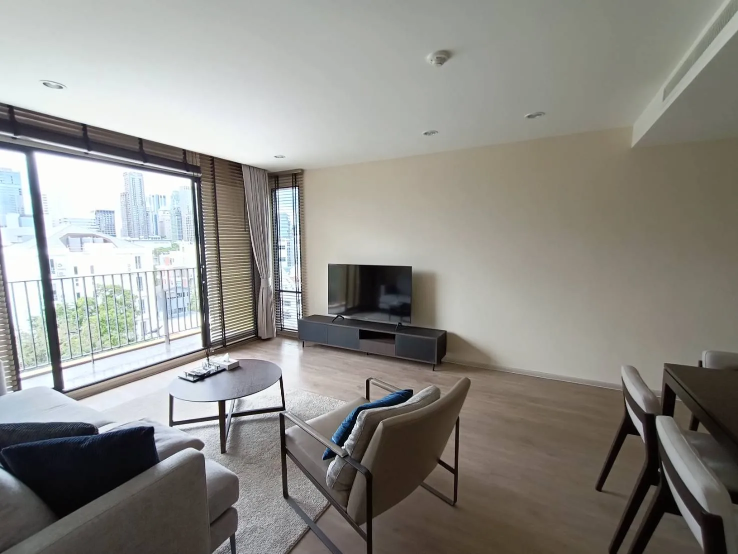 Noble Above Wireless-Ruamrudee — photo 11