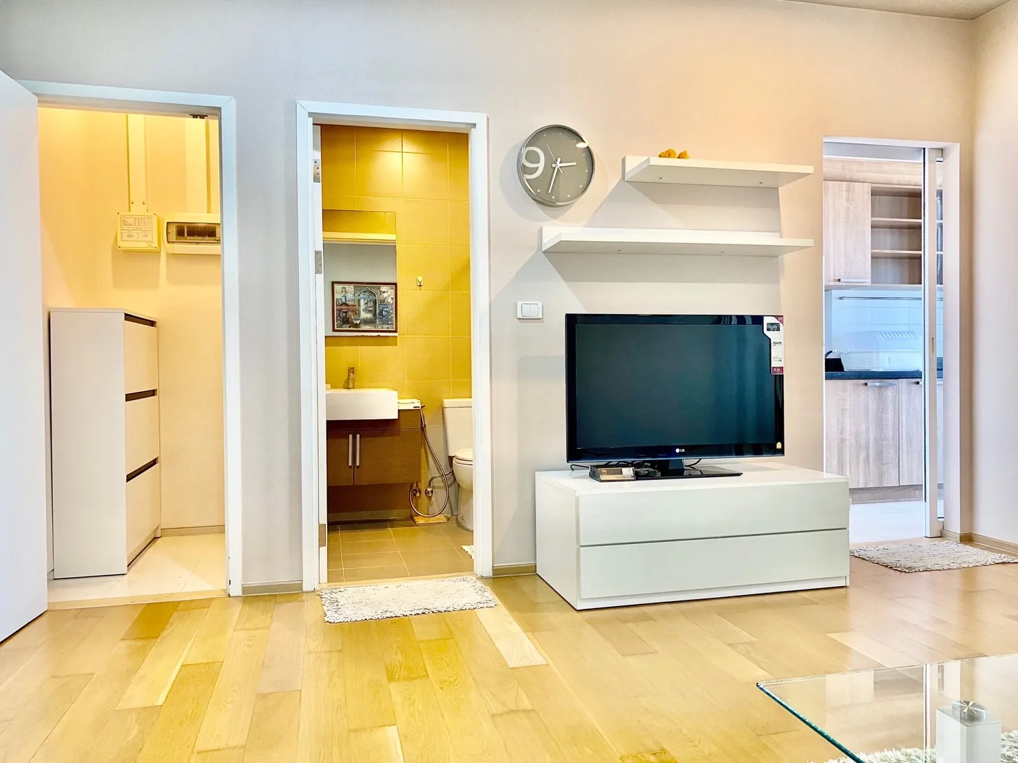 Hive Sathorn — photo 8