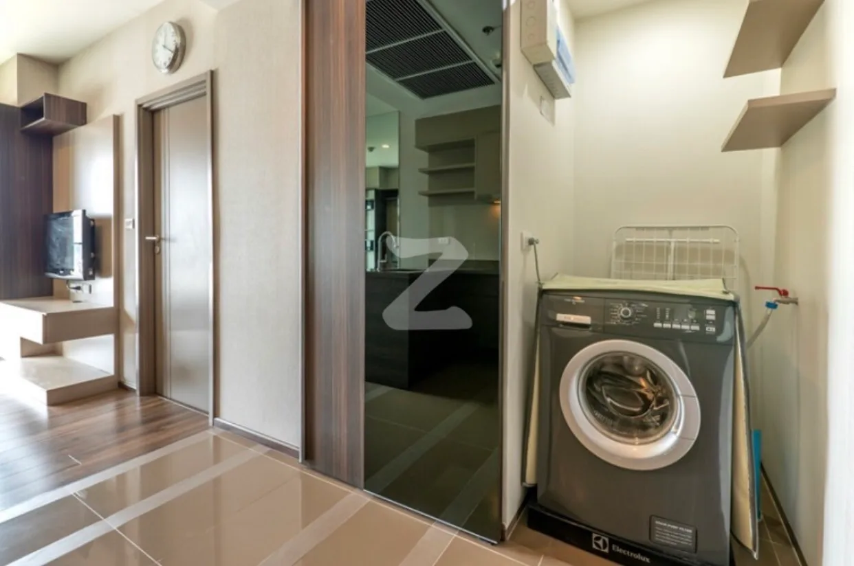 Teal Sathorn-taksin — photo 12