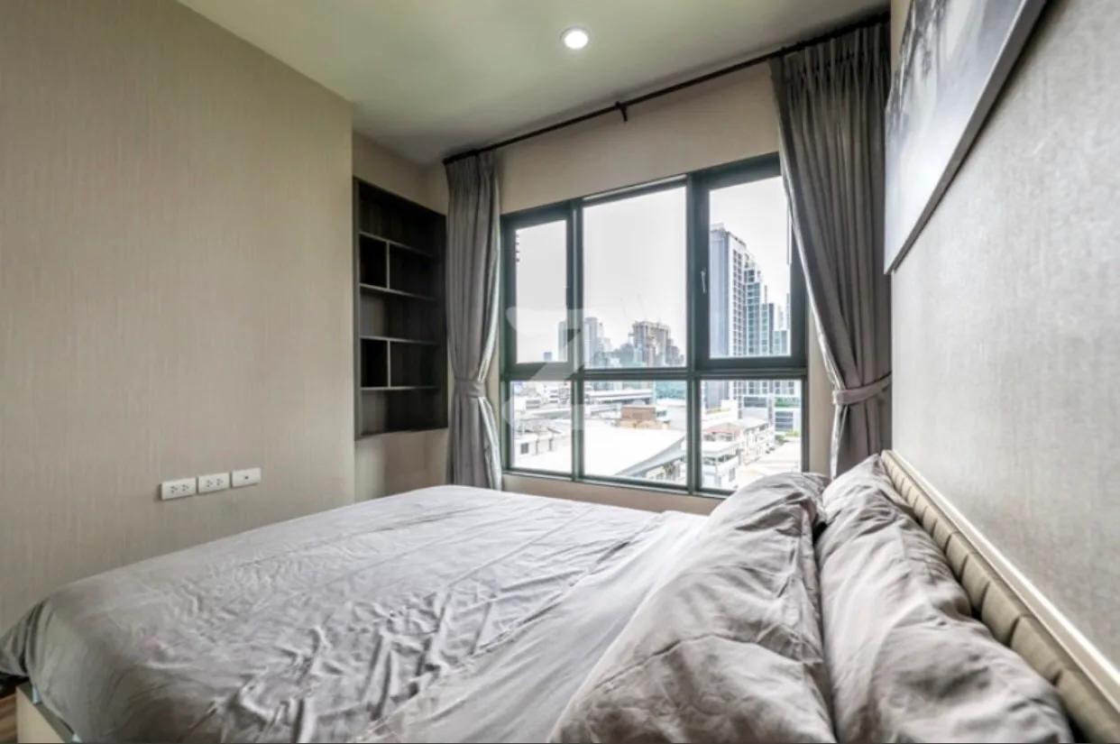Teal Sathorn-taksin — photo 9