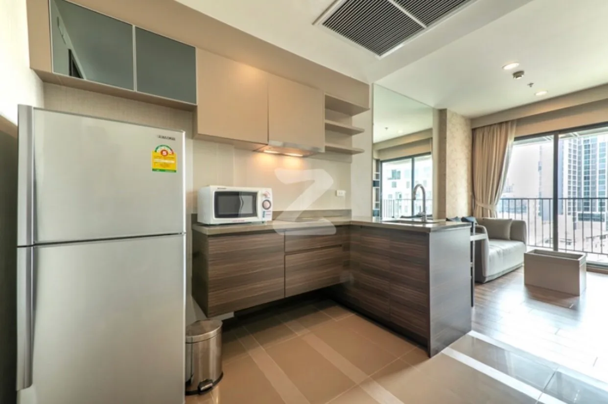 Teal Sathorn-taksin — photo 10