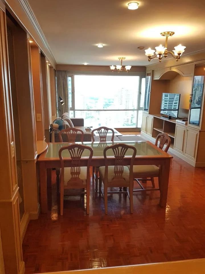 Sukhumvit Suite — photo 2