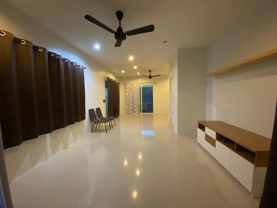 Townhome — photo 2