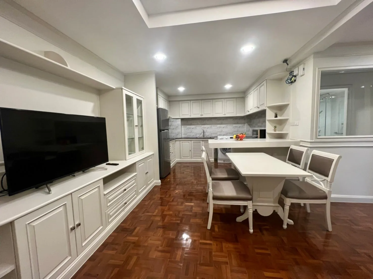 M Tower Apartment — photo 1