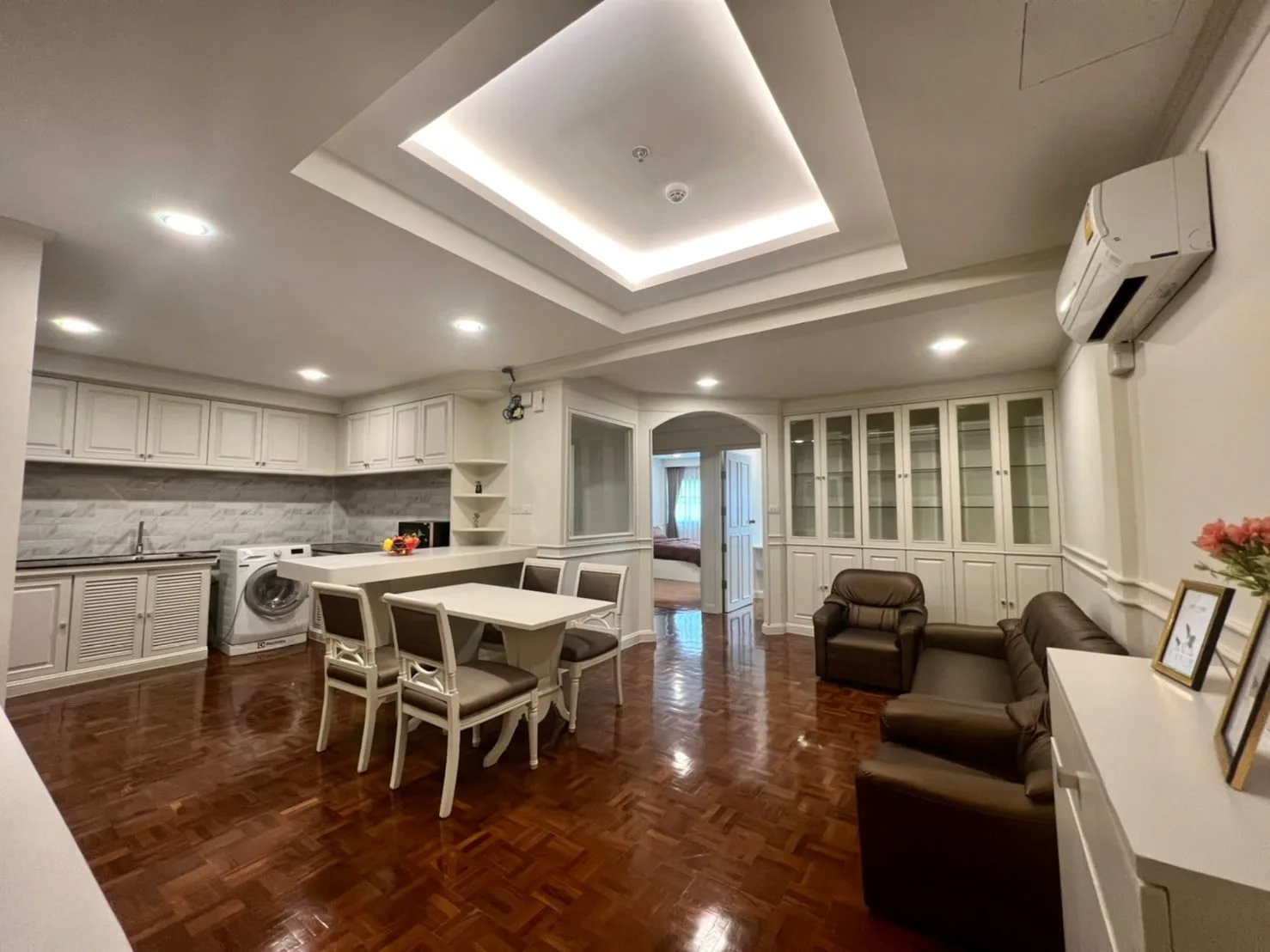 M Tower Apartment — photo 2