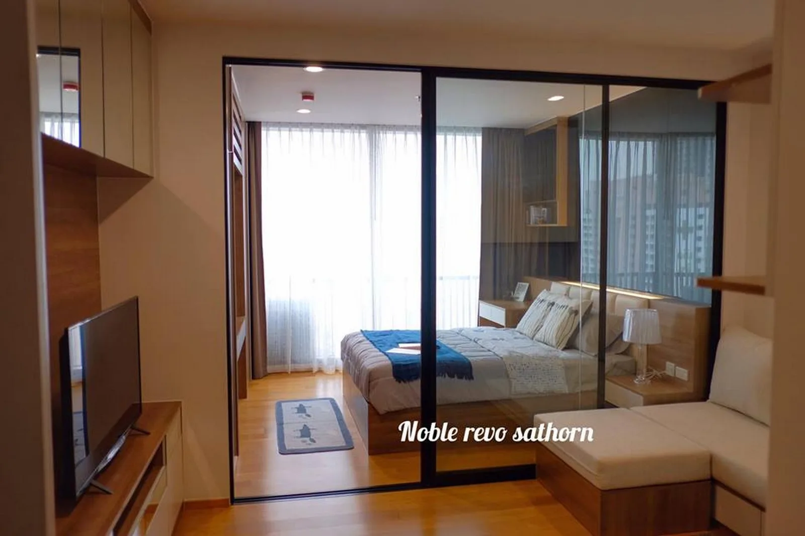 Noble Revolve Silom — photo 1