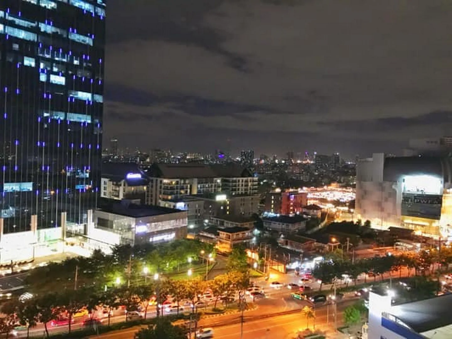 Noble Revolve Ratchada — photo 7