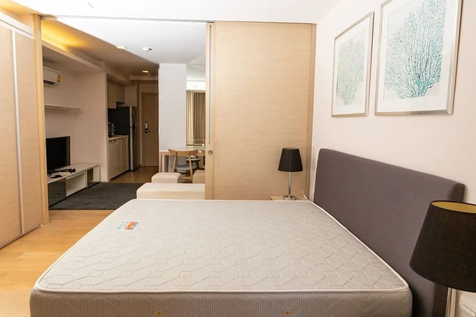 LIV@49 — photo 3
