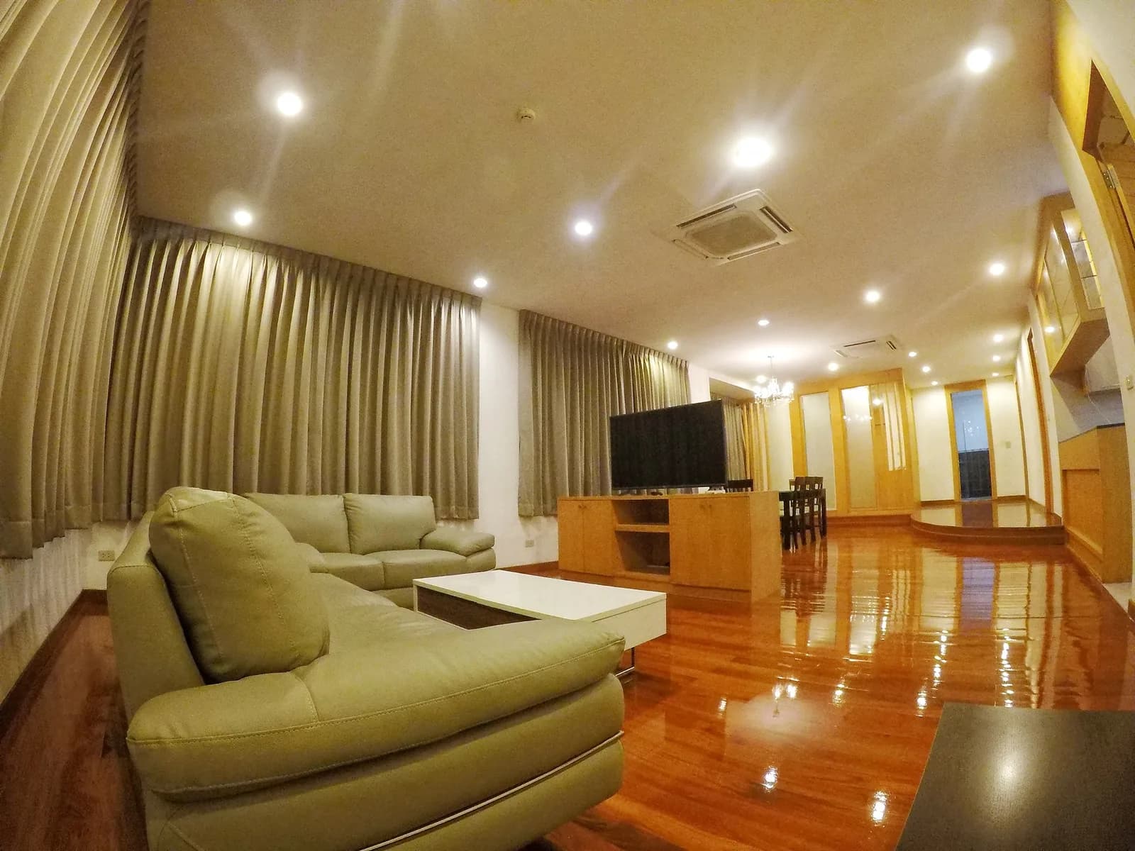 Acadamia Grand Tower — photo 2