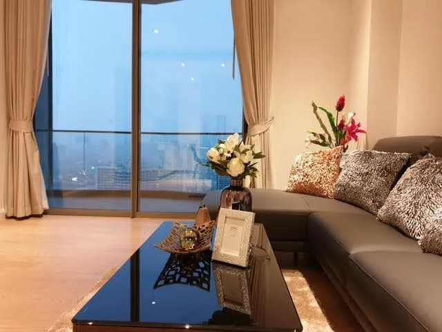 Magnolias Waterfront Residences — photo 1