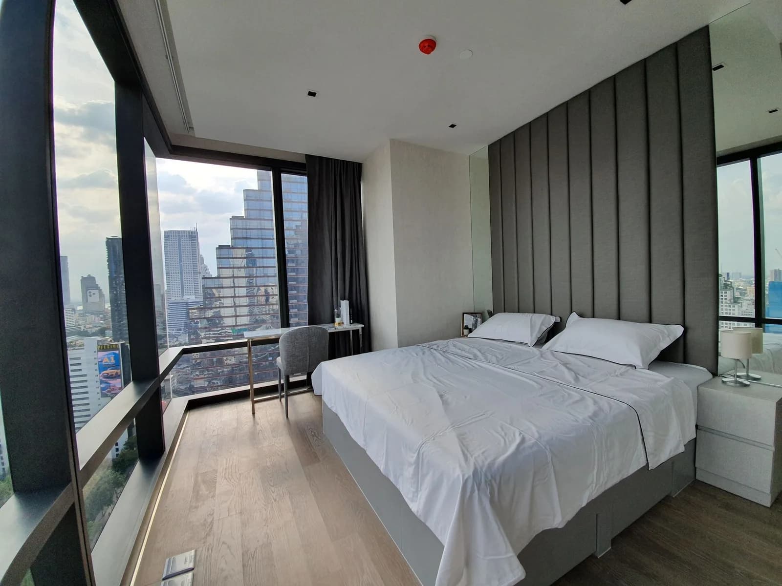 Ashton Silom — photo 12
