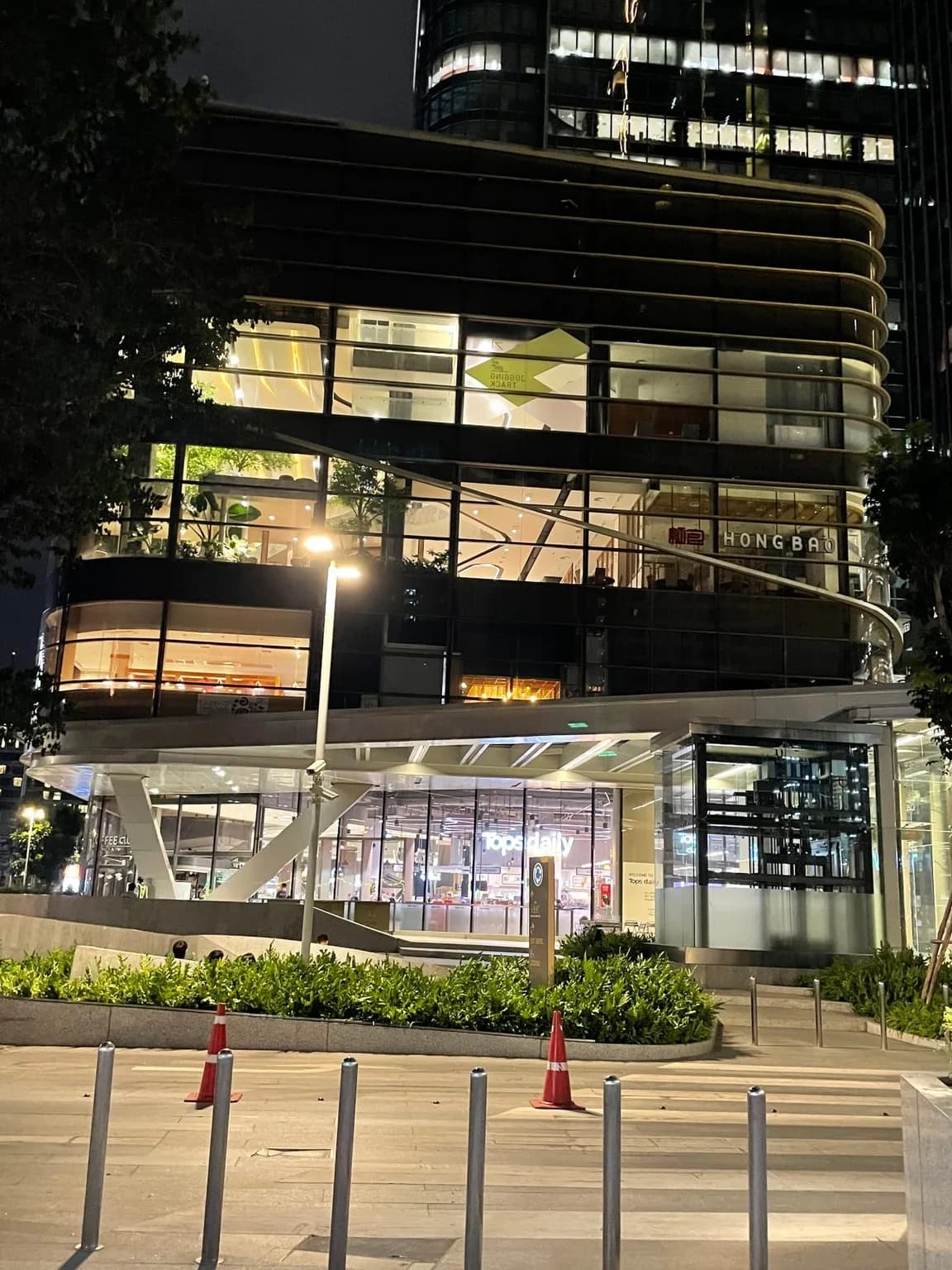 Q Asoke — photo 9