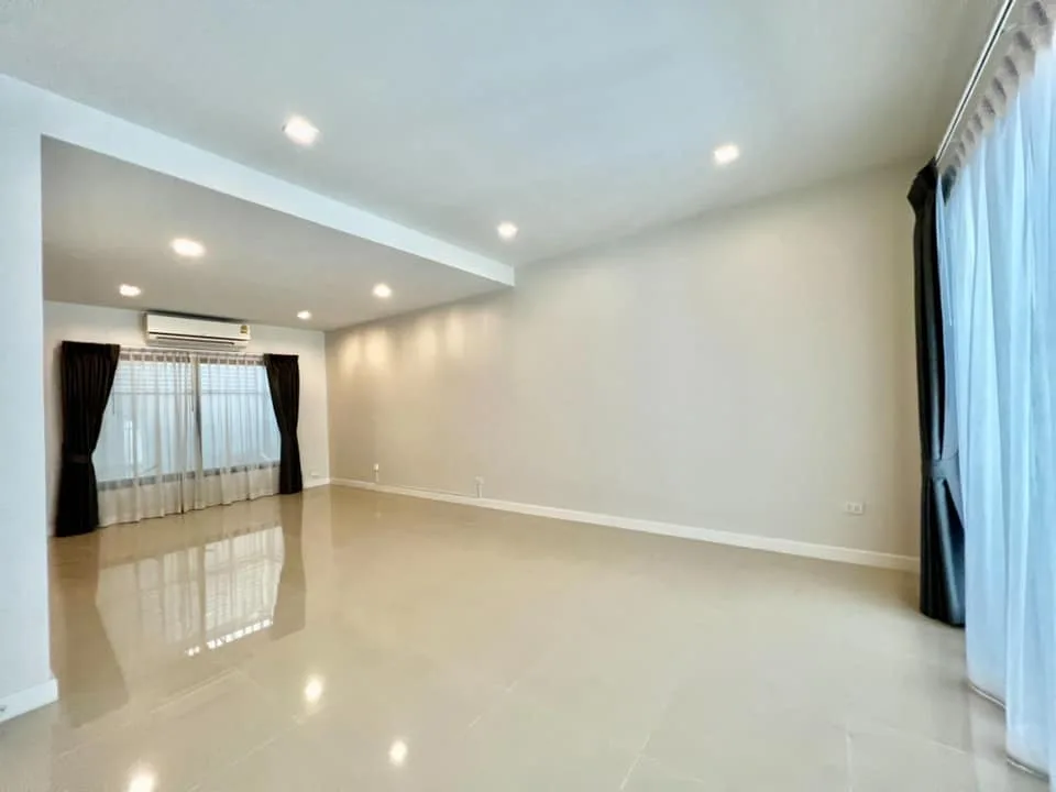 Plex Bangna — photo 1