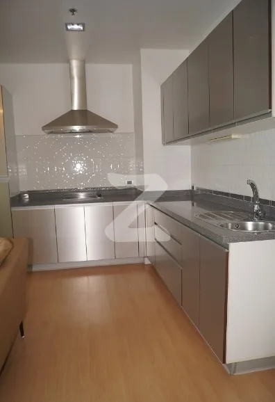 Sathorn House — photo 10