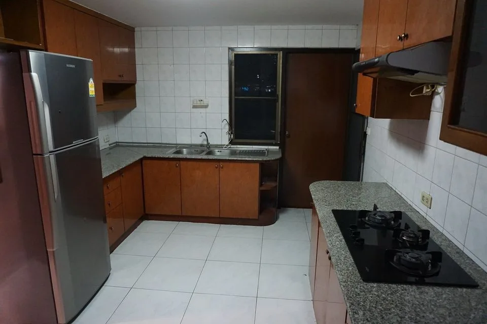 Empire House — photo 5