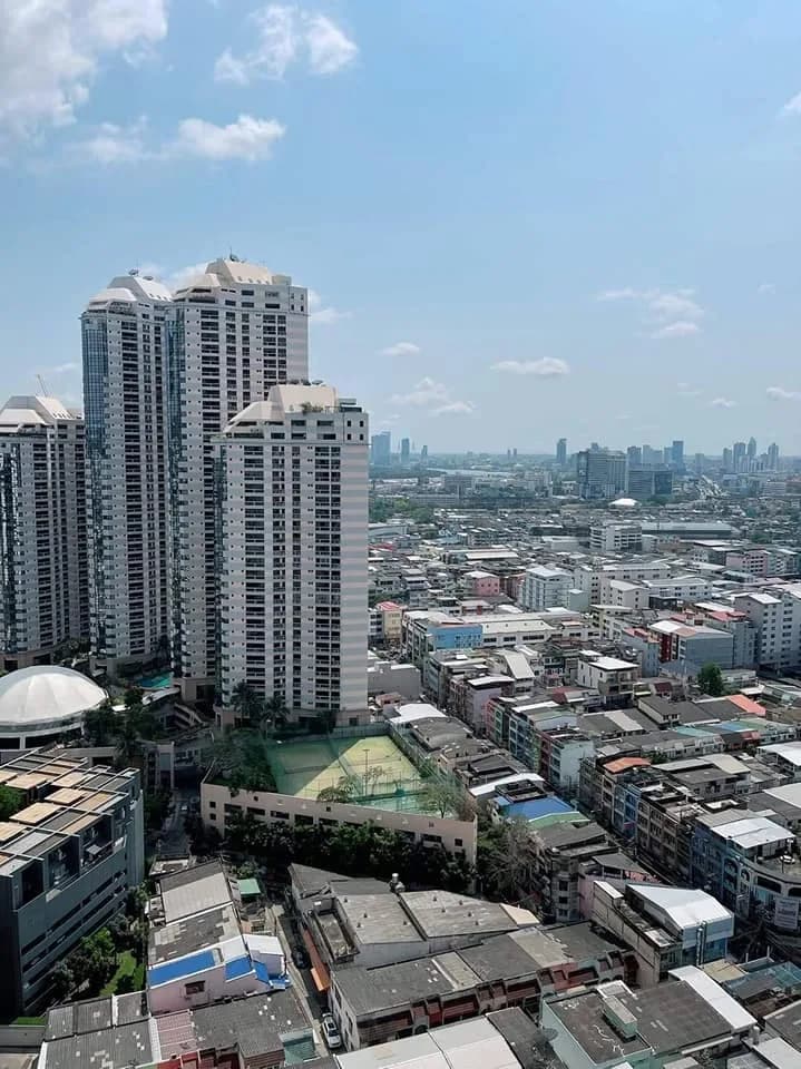 Park Origin Phromphong — photo 16