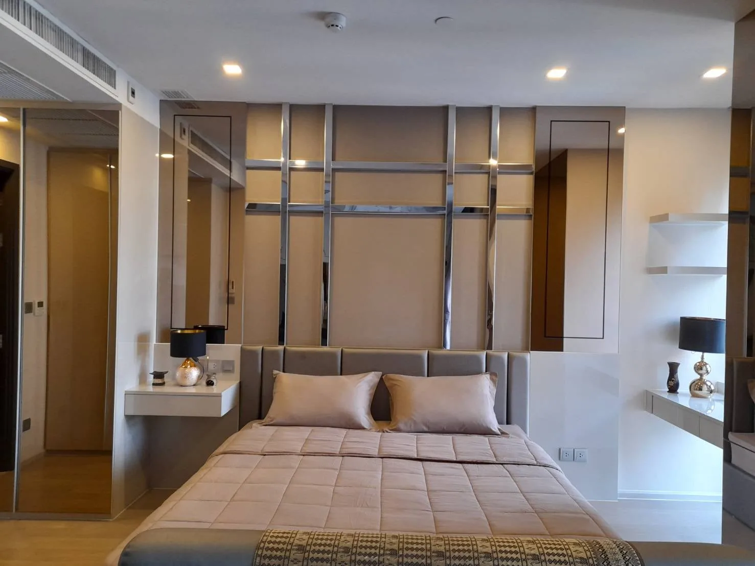 Ashton Asoke — photo 3
