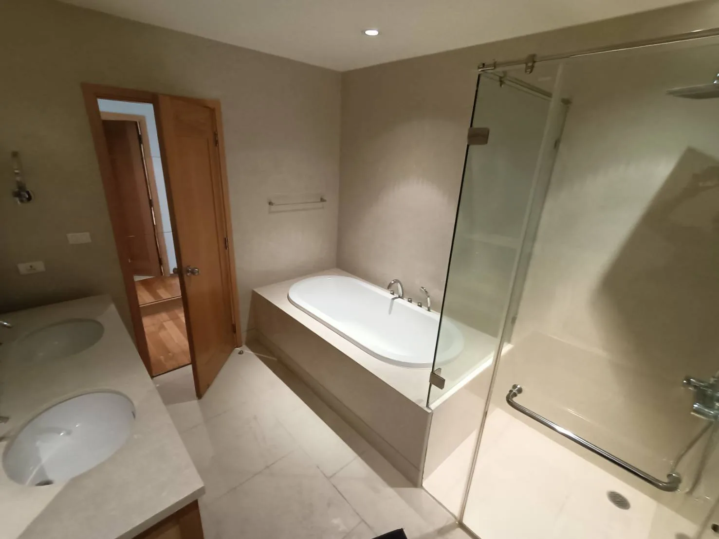 The Emporio Place — photo 14