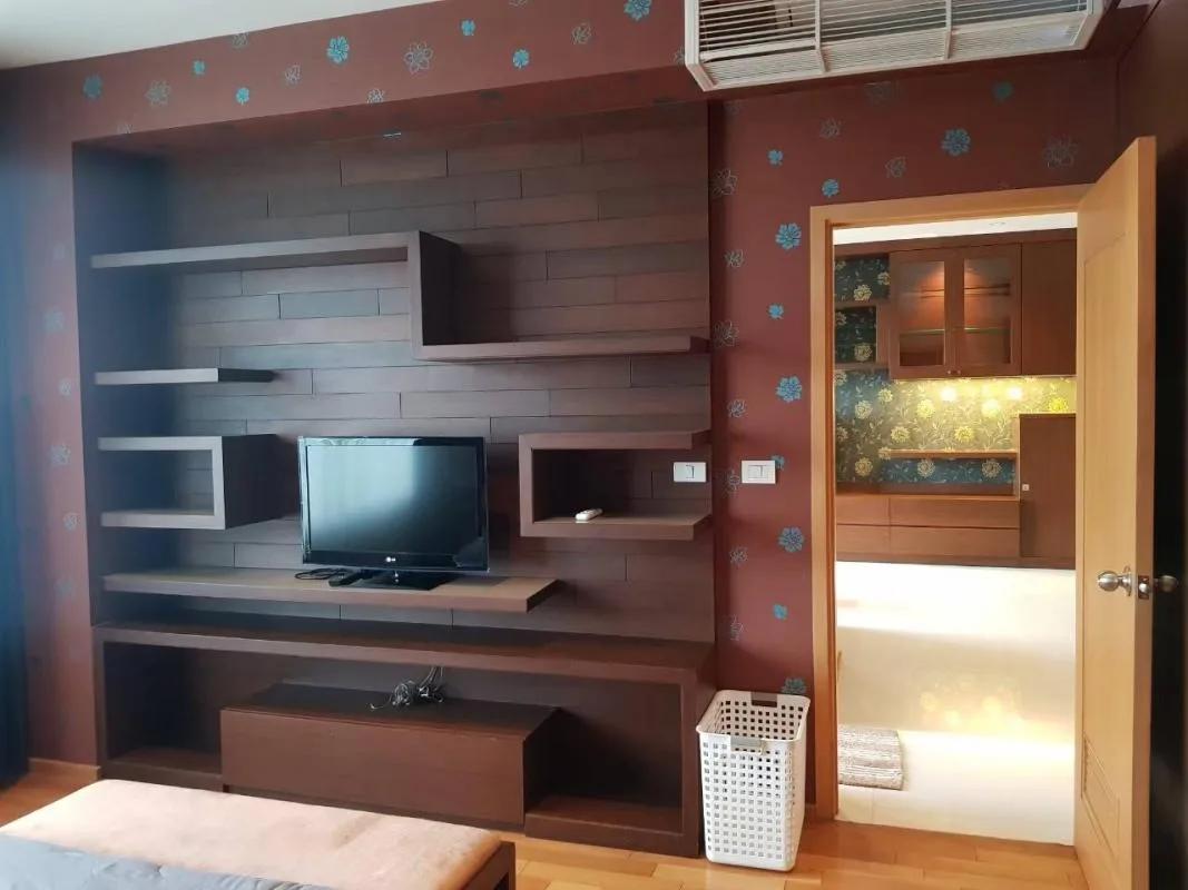 The Emporio Place — photo 11