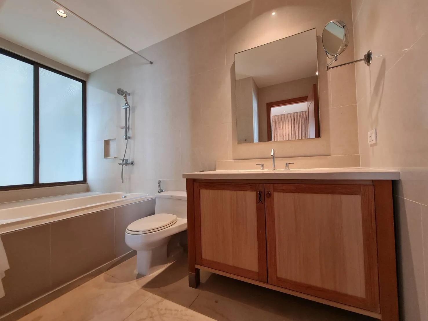 The Emporio Place — photo 6