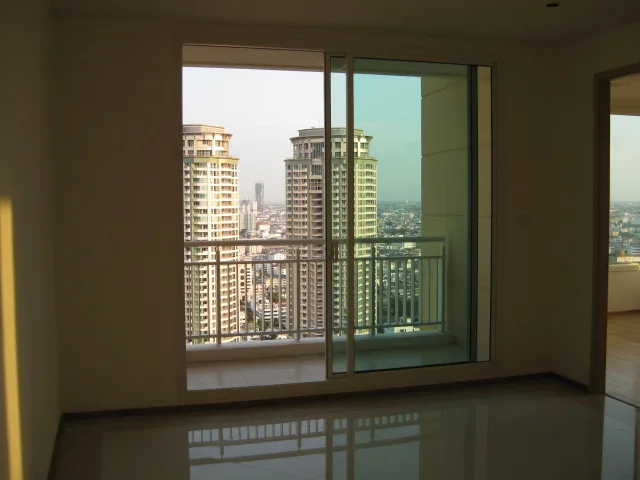 The Emporio Place — photo 5