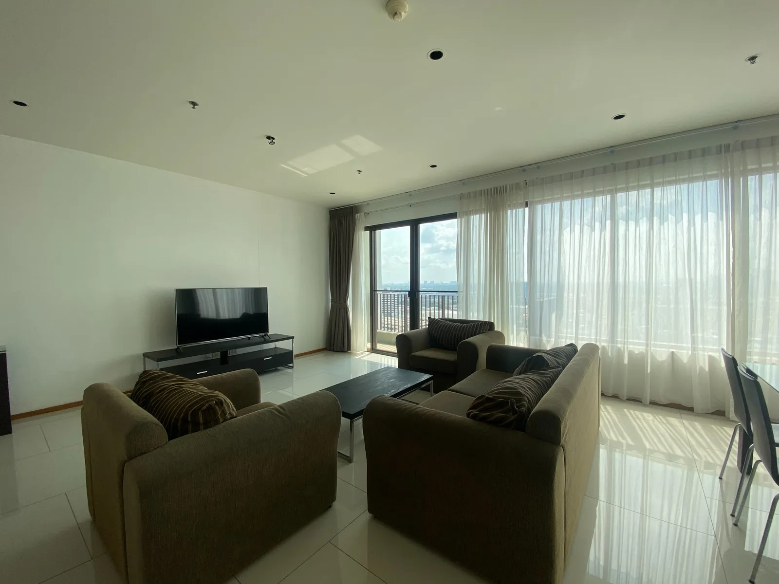 The Emporio Place — photo 2