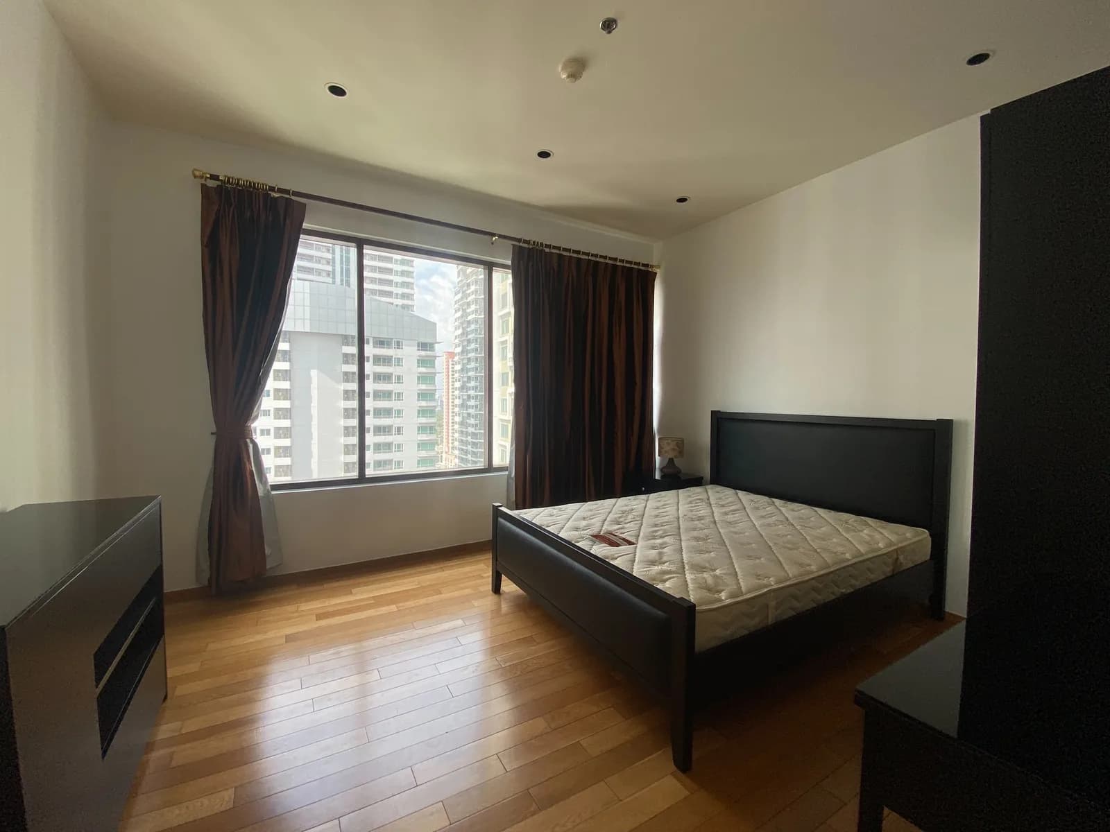 The Emporio Place — photo 4
