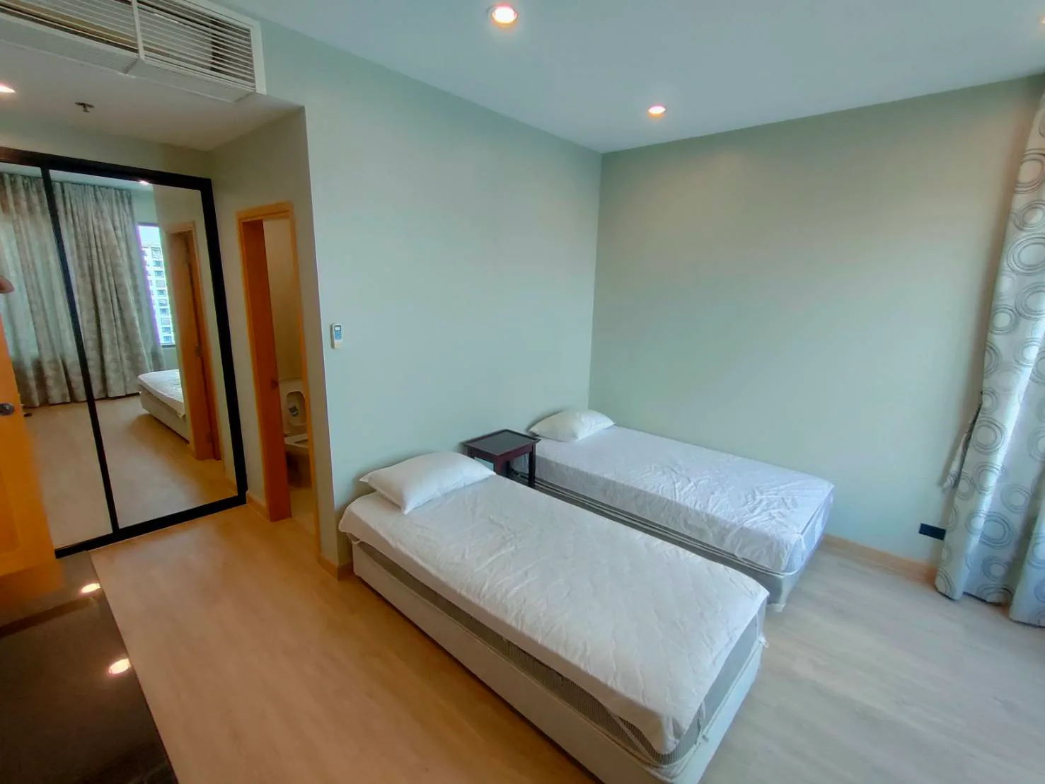 The Emporio Place — photo 5