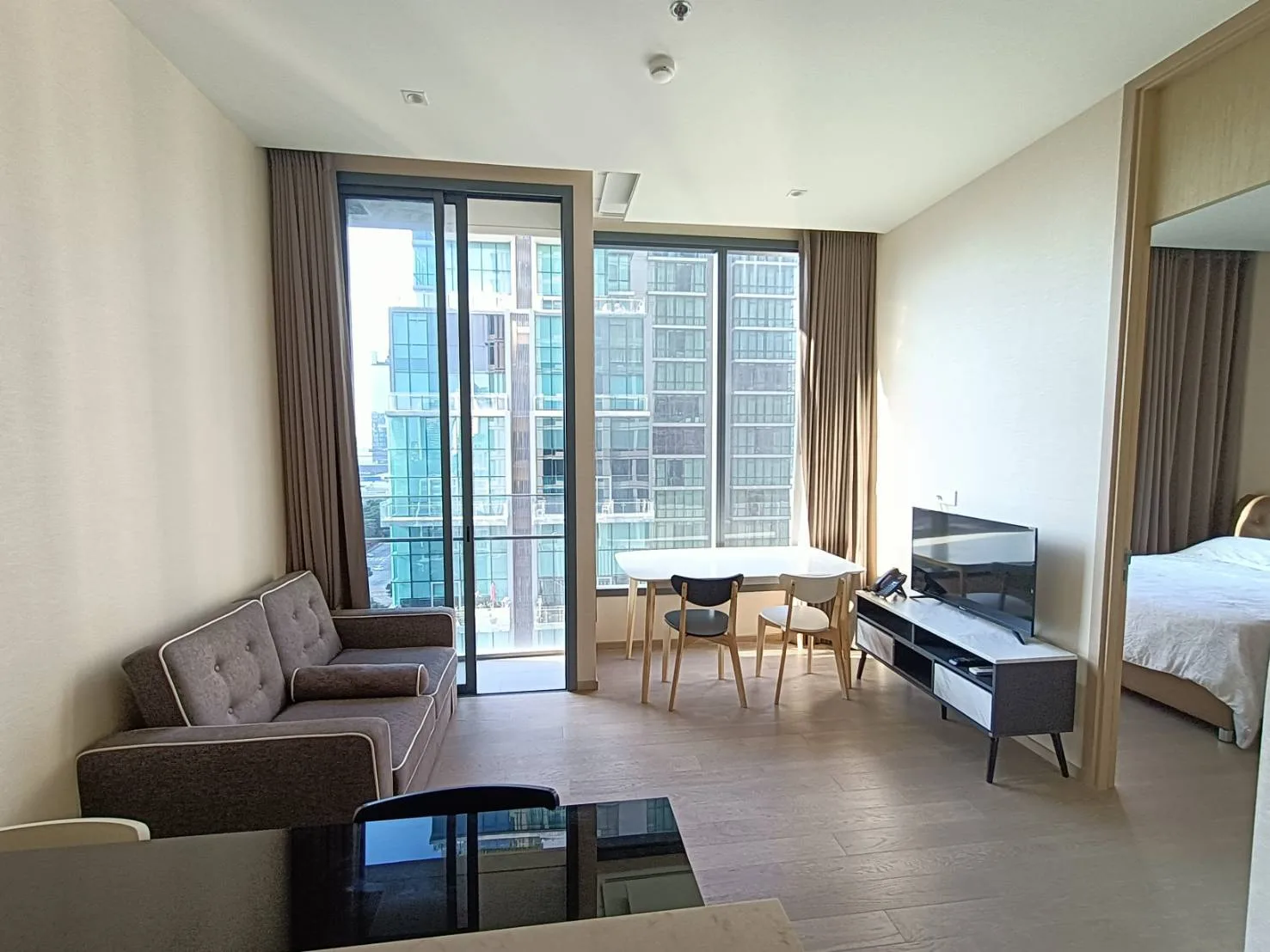 The Esse Asoke — photo 1