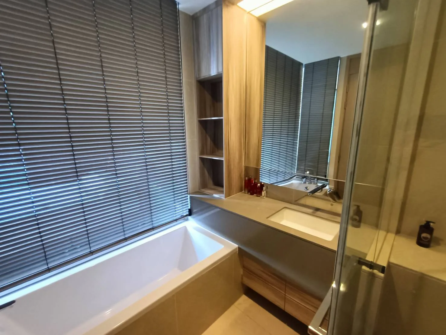 The Esse Asoke — photo 11