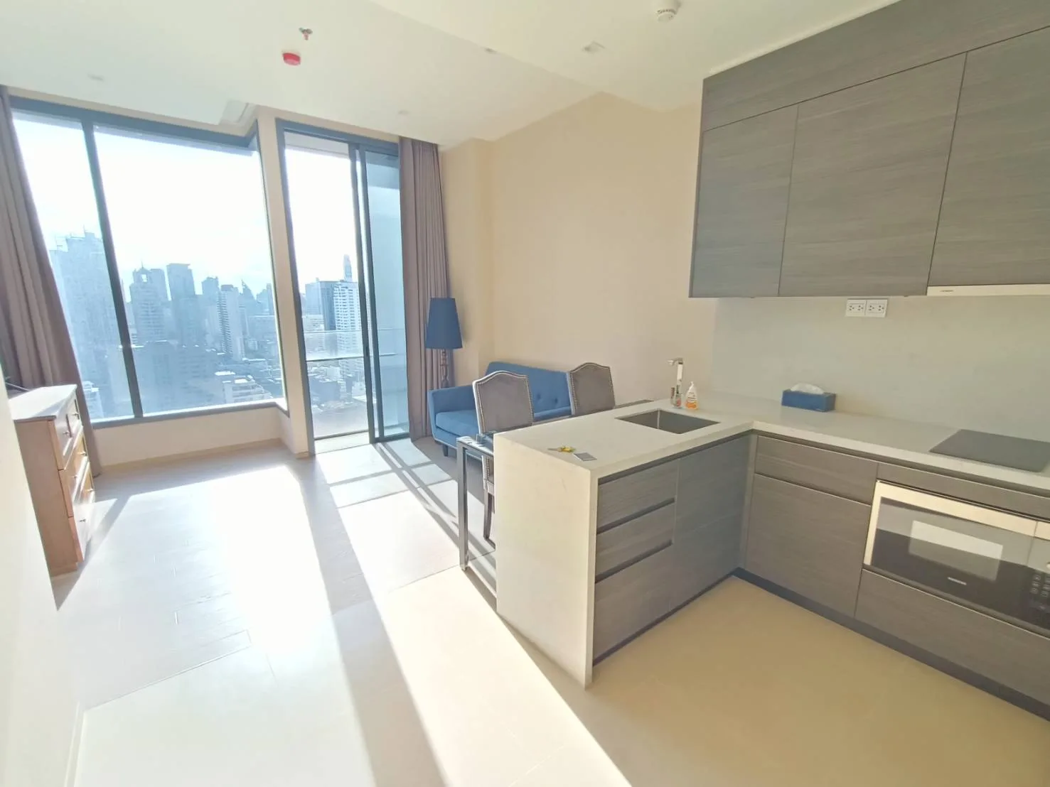 The Esse Asoke — photo 11