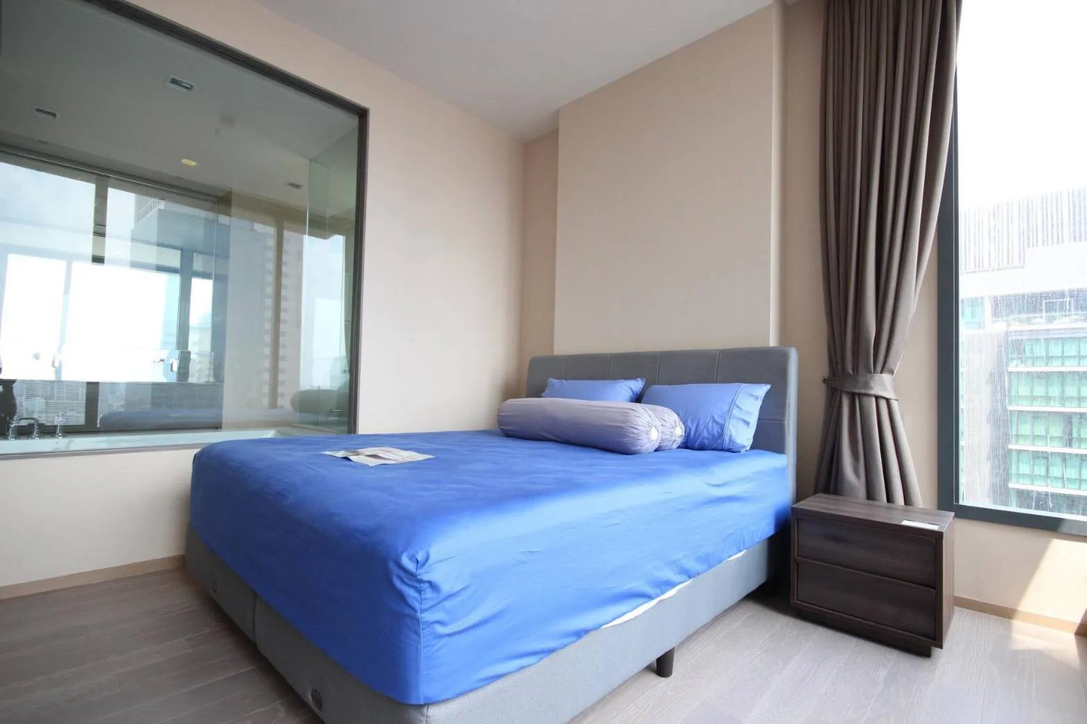 The Esse Asoke — photo 12