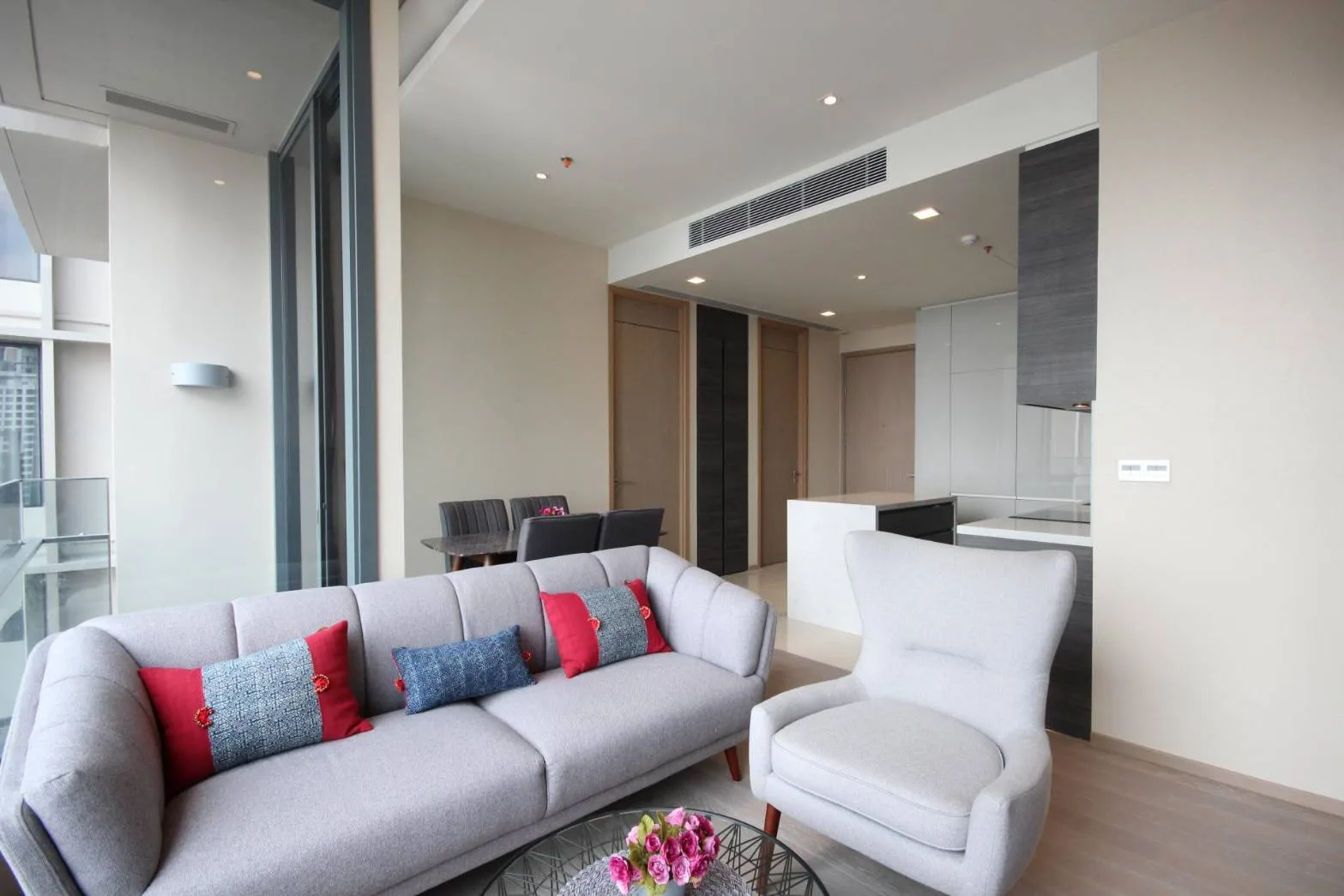 The Esse Asoke — photo 4