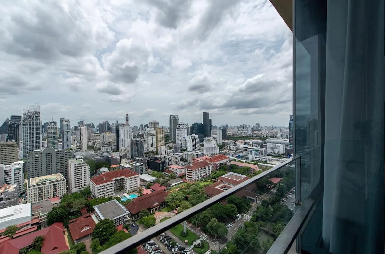 The Esse Asoke — photo 11