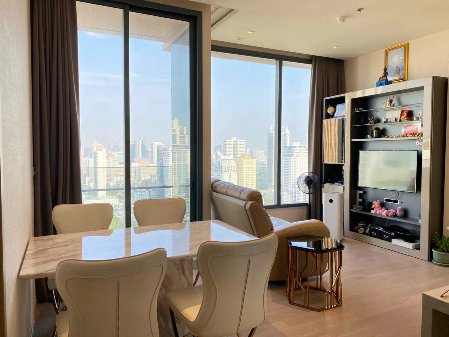 The Esse Asoke — photo 1