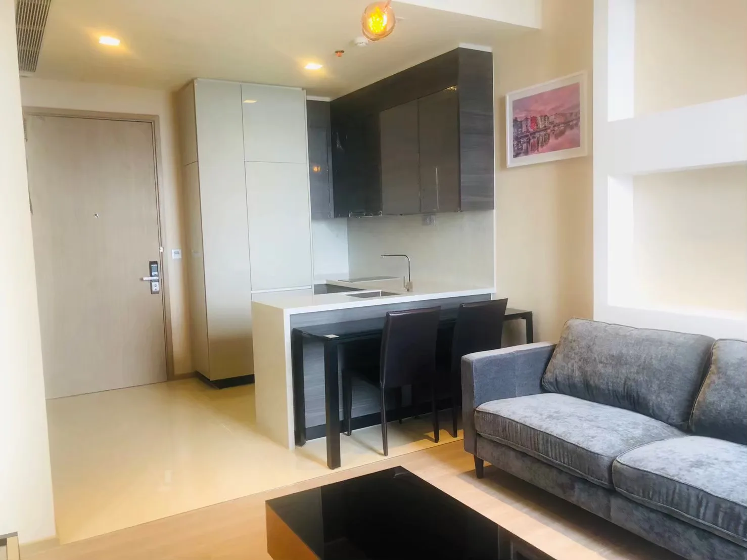 The Esse Asoke — photo 1