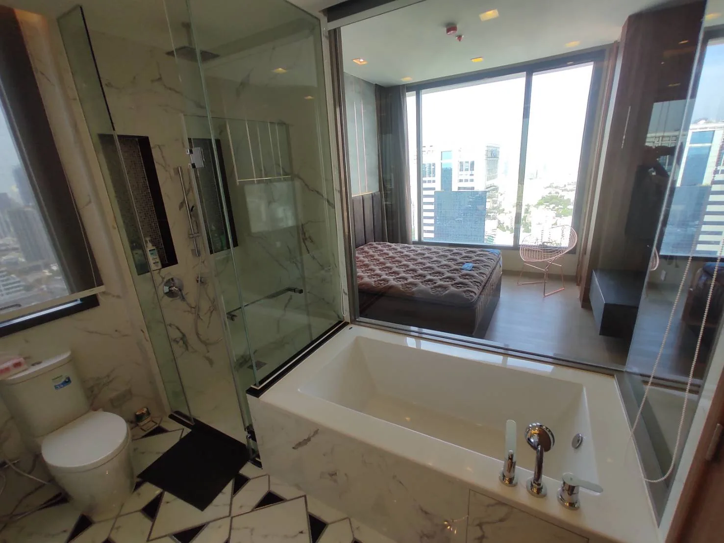 The Esse Asoke — photo 12