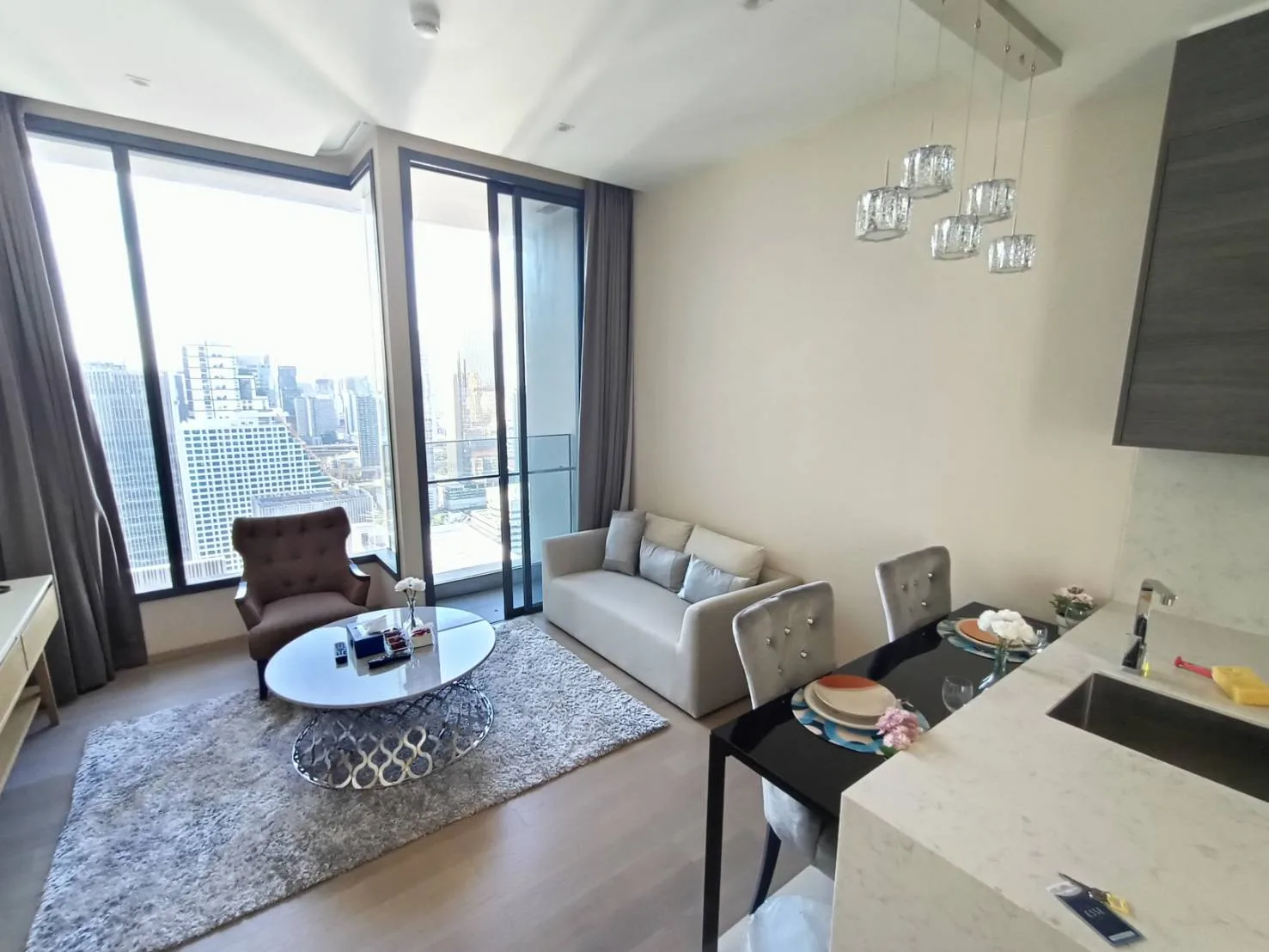 The Esse Asoke — photo 4